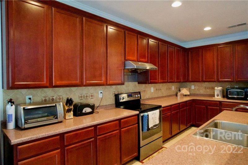 Property image 4 at 7043 Woodbridge Valley Circle, Mint Hill, NC 28227