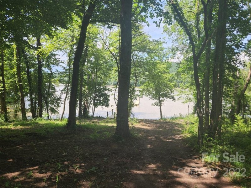 Property image 3 at 189 Edgewater Point, Valdese, NC 28690