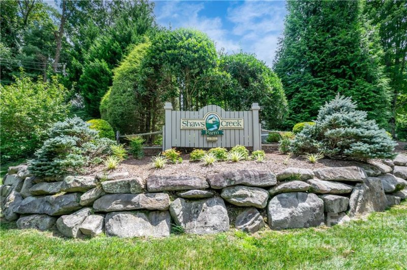 Property image 3 at 222 Shaws Creek Farm Road, Hendersonville, NC 28739