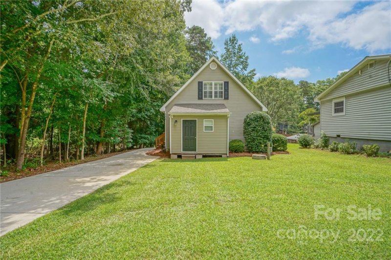 Property image 5 at 696 Springwood Drive, Mount Gilead, NC 27306
