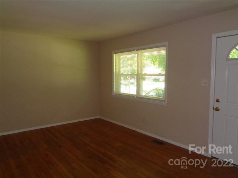 Property image 2 at 2723 Cedarhurst Drive, Charlotte, NC 28269