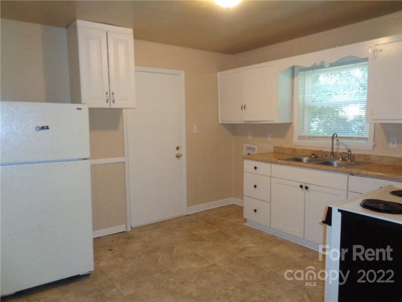 Property image 3 at 2723 Cedarhurst Drive, Charlotte, NC 28269