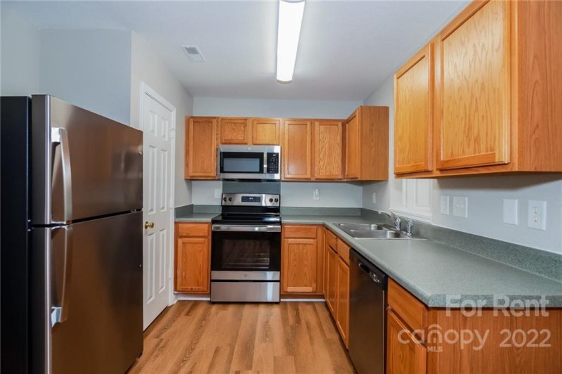 Property image 5 at 6840 Parkers Crossing Drive, Charlotte, NC 28215