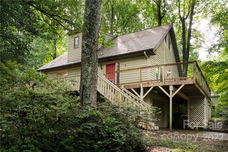 Property image 4 at 4 Oak Moss Court, Fletcher, NC 28732
