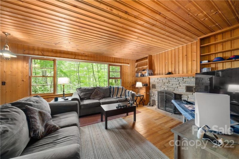 Property image 3 at 140 Dogwood Drive, Maggie Valley, NC 28751