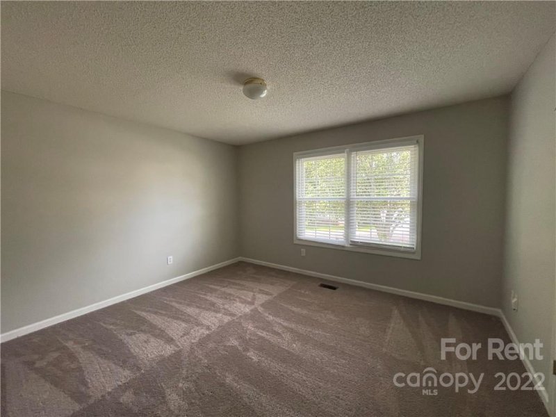 Property image 5 at 998 Braxton Drive, Concord, NC 28025