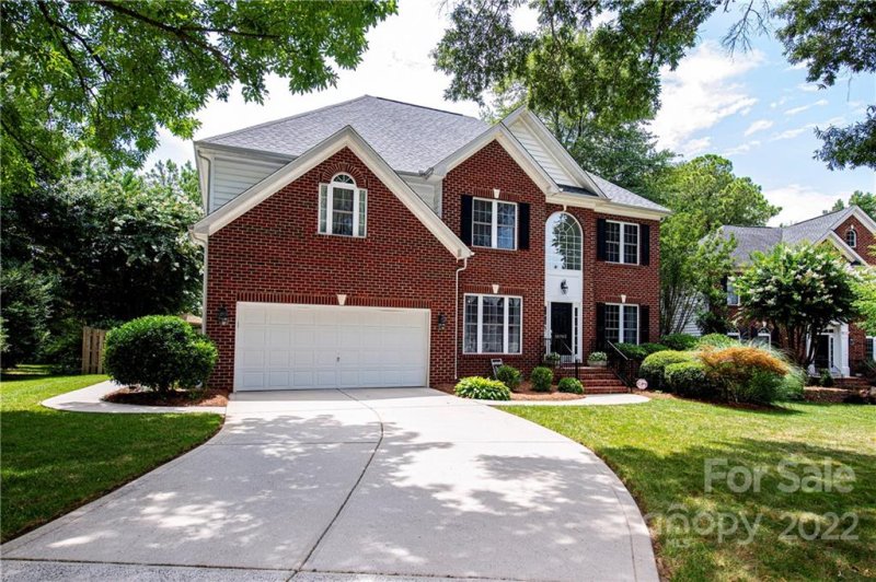 Property image 2 at 10303 Gunnison Lane, Charlotte, NC 28277