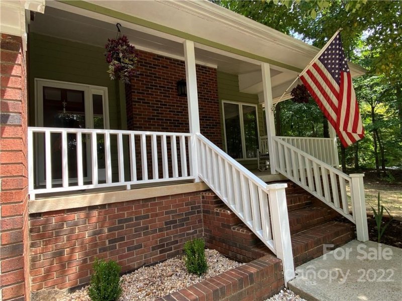 Property image 2 at 2814 Woodstream Drive, Valdese, NC 28690