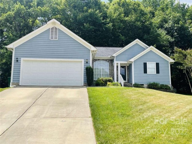 3825 Hedingham Court