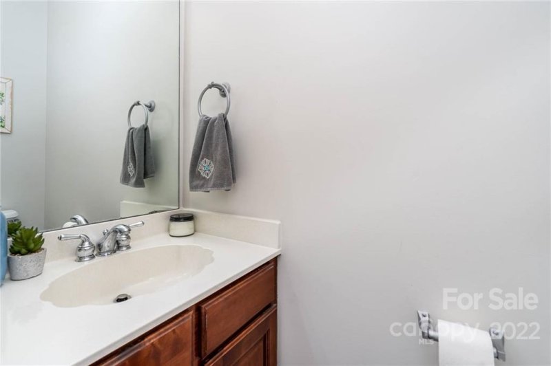 Property image 5 at 5820 Ivy Walk Court, Concord, NC 28027