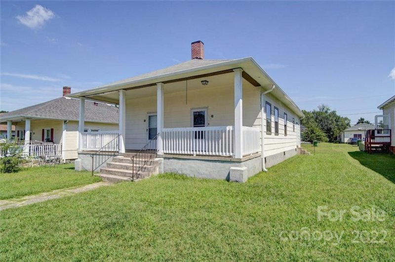 Property image 4 at 24 Maple Avenue, Gastonia, NC 28054