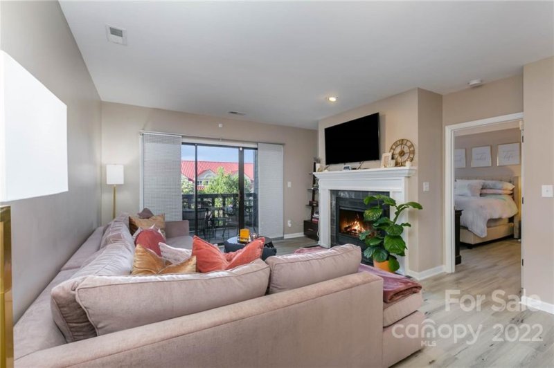 Property image 2 at 9029 J M Keynes Drive, Charlotte, NC 28262