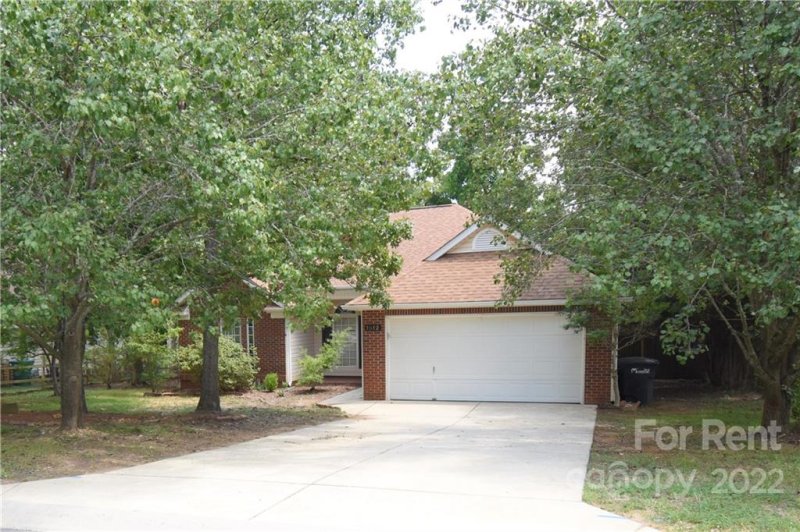 Property image 2 at 1612 Winthrop Lane, Monroe, NC 28110