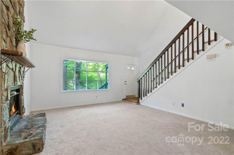 Property image 5 at 1922 Crooked Creek Drive, Charlotte, NC 28214