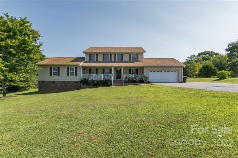 Property image 2 at 1310 Maple Lee Court, Crouse, NC 28033