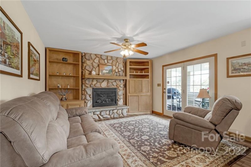 Property image 4 at 1310 Maple Lee Court, Crouse, NC 28033