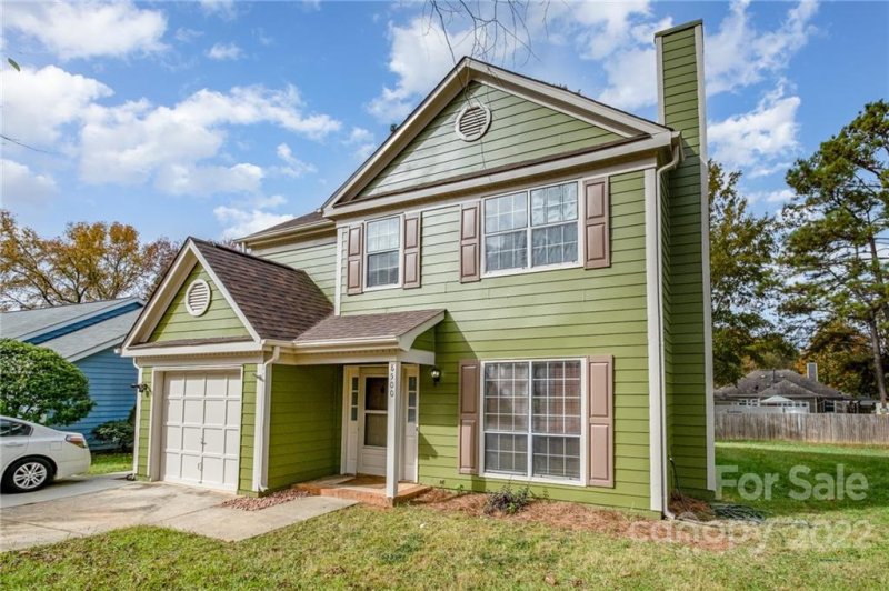 Property image 3 at 8500 Red Setter Lane, Charlotte, NC 28227