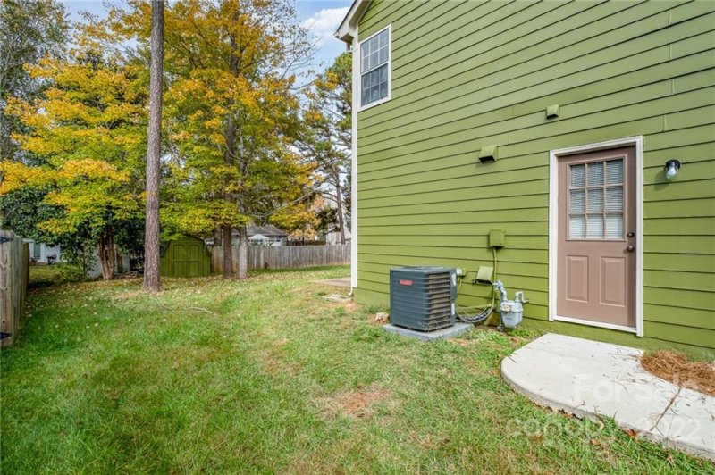 Property image 5 at 8500 Red Setter Lane, Charlotte, NC 28227