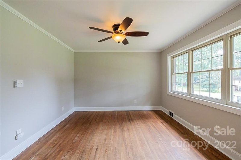 Property image 3 at 1002 Robinhood Lane, Kannapolis, NC 28081