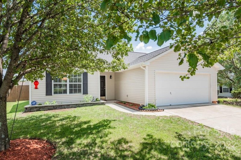 Property image 2 at 2627 Lookout Point Drive, Kannapolis, NC 28083