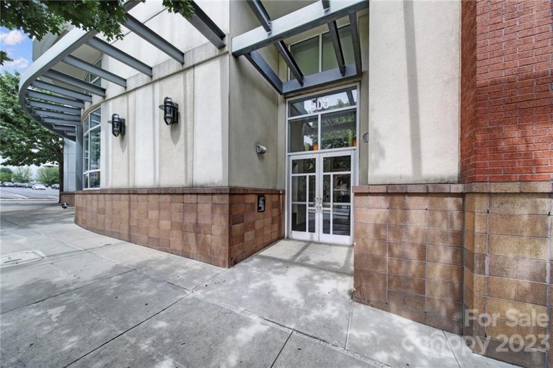 Property image 3 at 505 6th Street, Charlotte, NC 28202