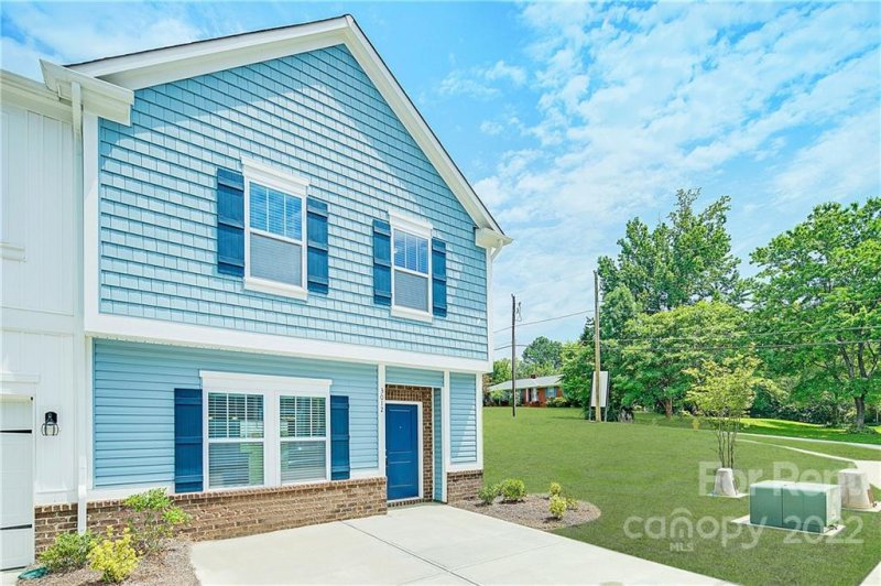 Property image 2 at 3012 Ayana Drive, Charlotte, NC 28210