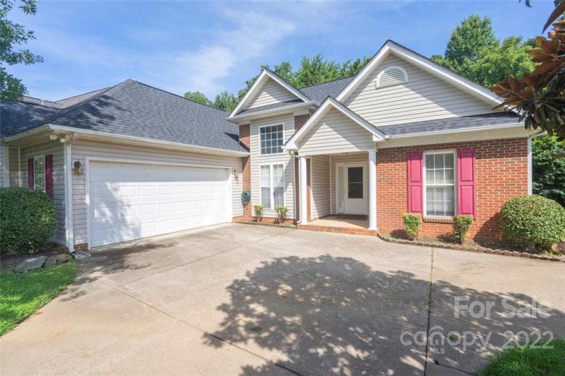 Property image 2 at 4004 Hemby Commons Parkway, Indian Trail, NC 28079