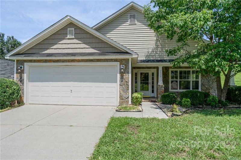 2679 Thistle Brook Drive