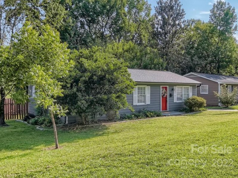 Property image 3 at 1834 Cochran Place, Charlotte, NC 28205