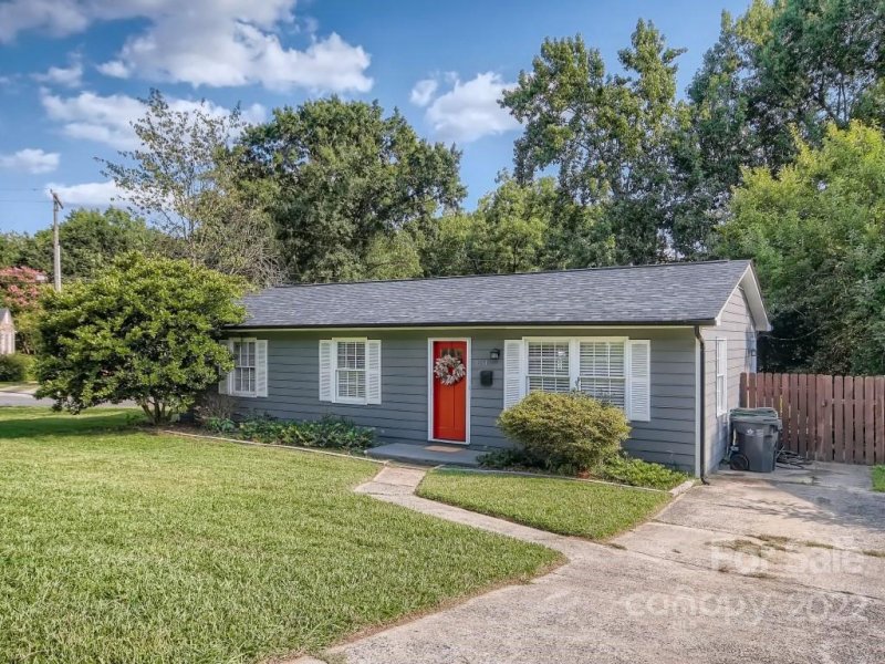 Property image 4 at 1834 Cochran Place, Charlotte, NC 28205