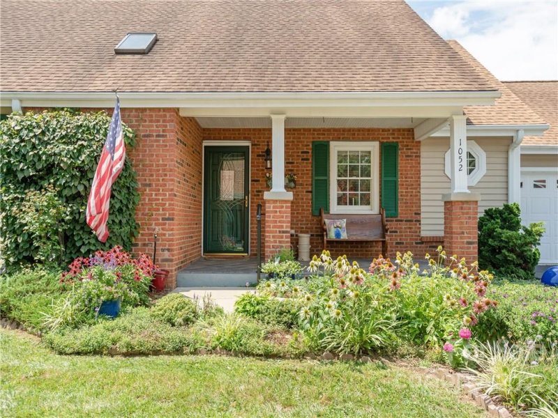 Property image 3 at 1052 Saddlebrook Drive, Hendersonville, NC 28739