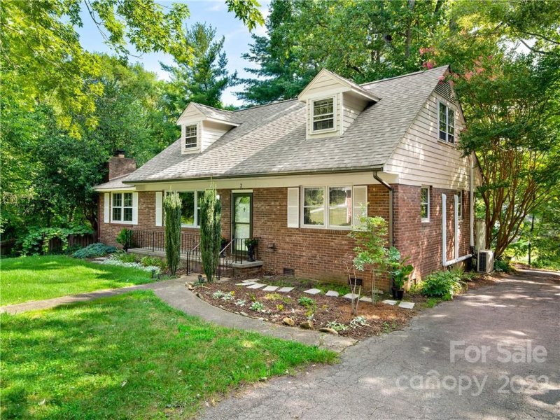 Property image 2 at 2 Summit Drive, Arden, NC 28704