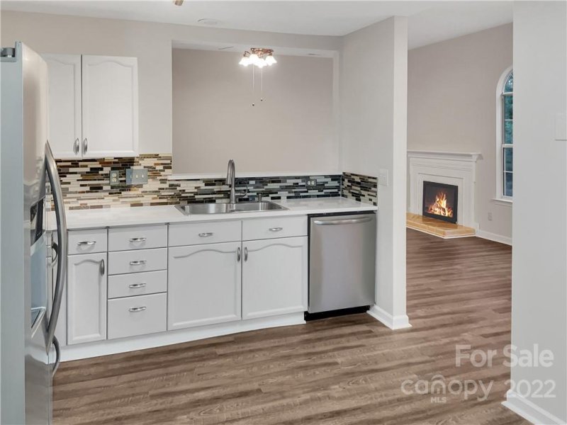 Property image 5 at 8601 Woodcock Lane, Charlotte, NC 28216