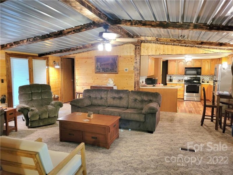 1069 Pinehaven Drive