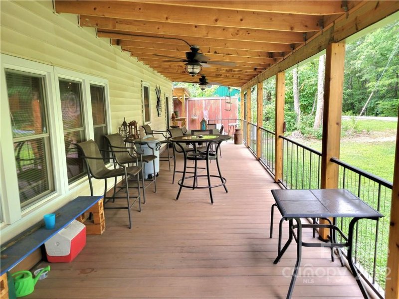 Property image 4 at 1069 Pinehaven Drive, New London, NC 28127