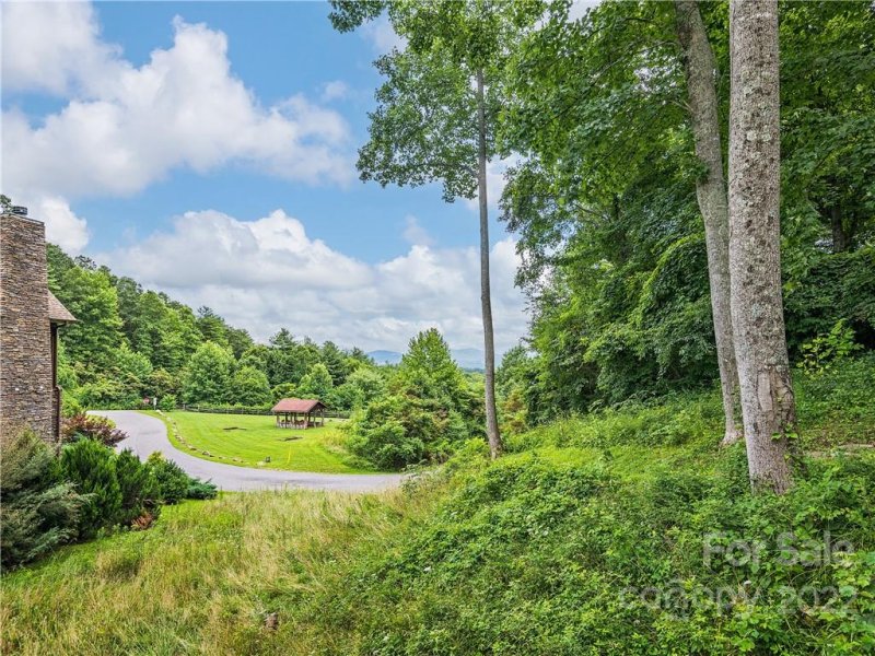 Property image 2 at 48 Kenai Drive, Asheville, NC 28806