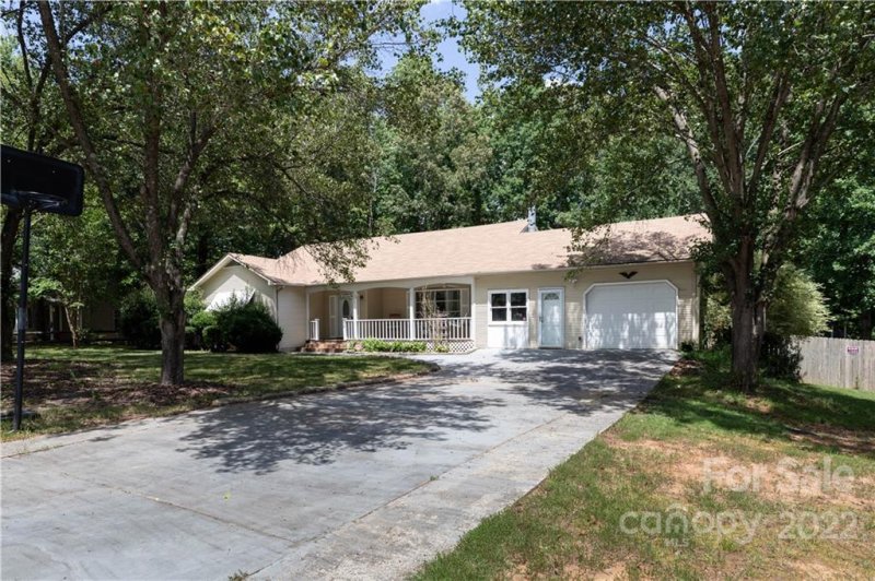 Property image 4 at 316 Swamp Fox Drive, Fort Mill, SC 29715