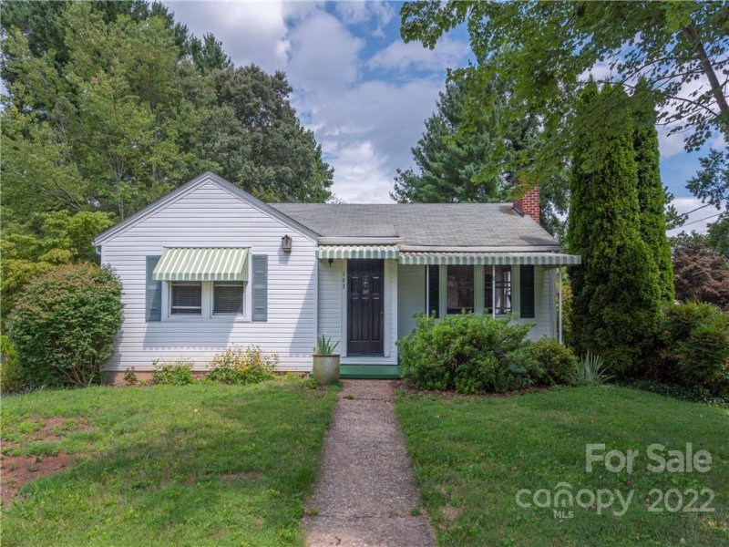 Property image 2 at 163 Arthur Road, Asheville, NC 28806