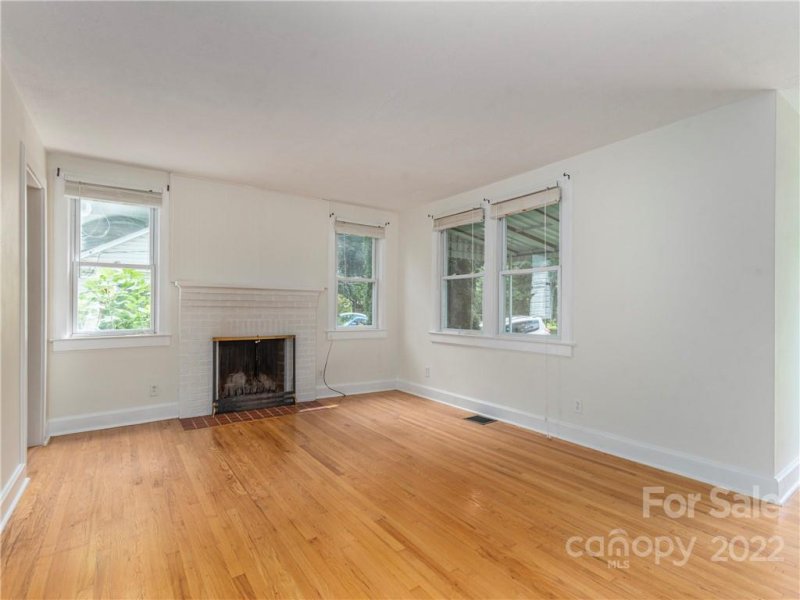 Property image 3 at 163 Arthur Road, Asheville, NC 28806