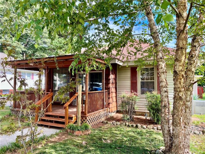 Property image 2 at 402 Edgemont Street, Albemarle, NC 28001