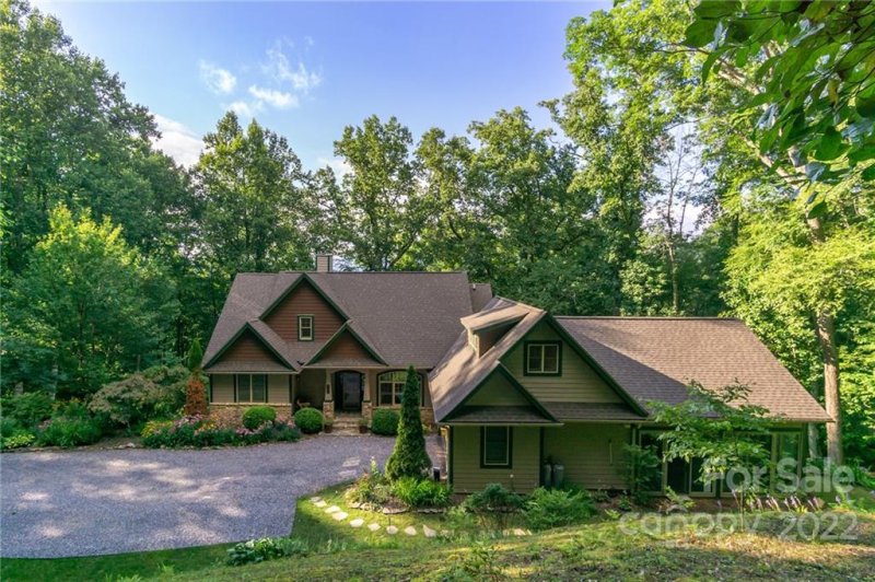 Property image 3 at 134 Stonecrest Drive, Asheville, NC 28803