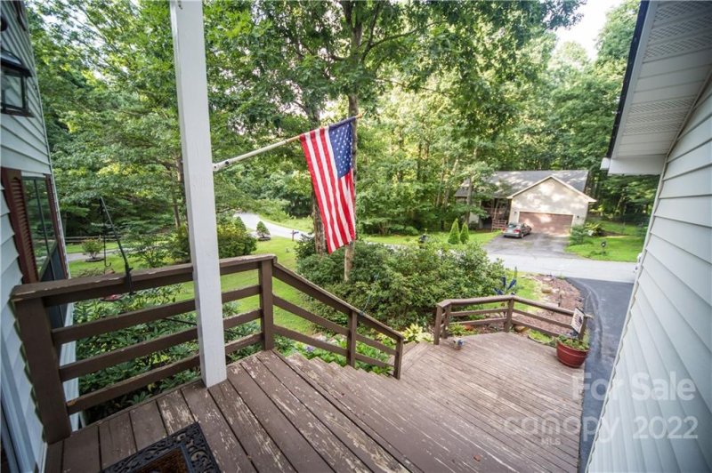 Property image 3 at 10 Tarragon Place, Flat Rock, NC 28731