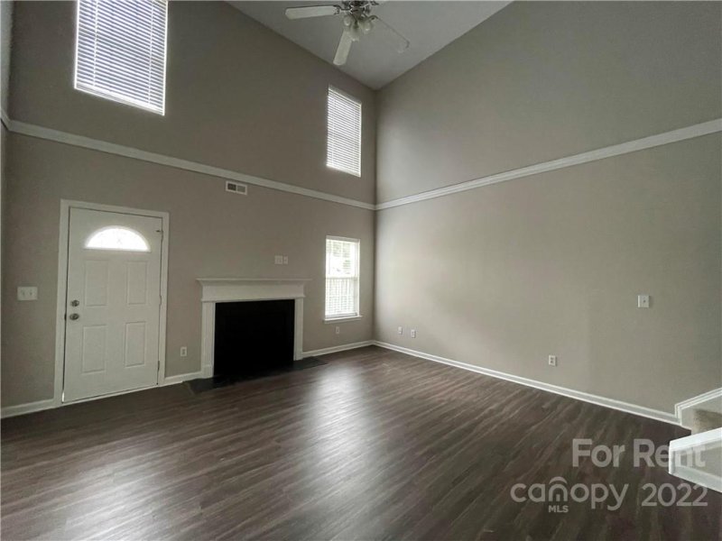 Property image 3 at 917 Grassy Patch Lane, Charlotte, NC 28216