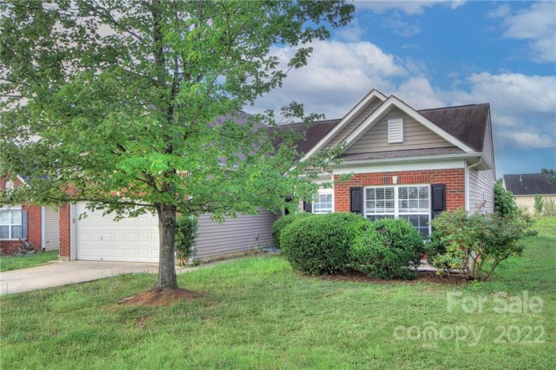 Property image 2 at 13711 Fairplains Court, Charlotte, NC 28278