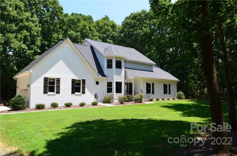 207 Windsor Greene Drive