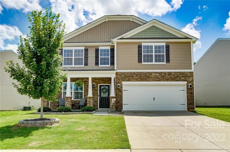 Property image 3 at 138 Kingsway Drive, Mooresville, NC 28115