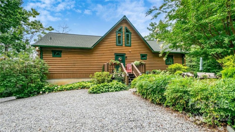 Property image 2 at 348 Hawks Point Drive, Zirconia, NC 28790