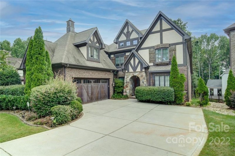 9814 Genevieve Court