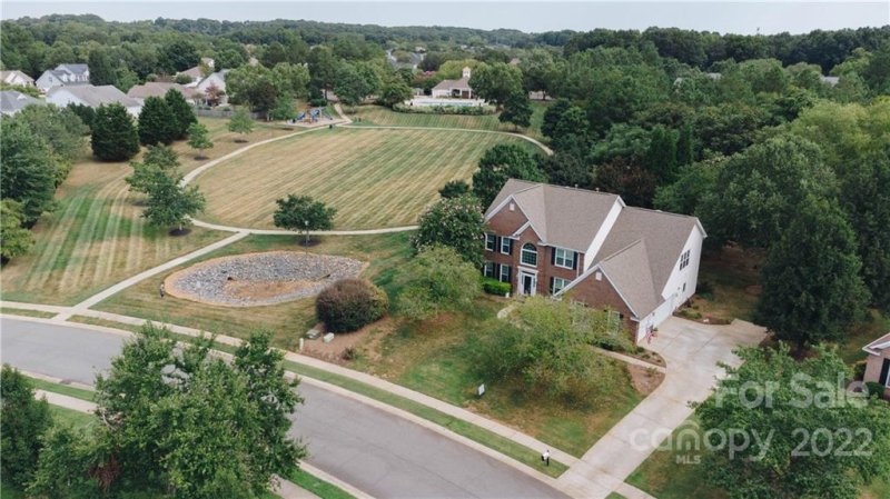 Property image 3 at 6010 Lowergate Drive, Waxhaw, NC 28173