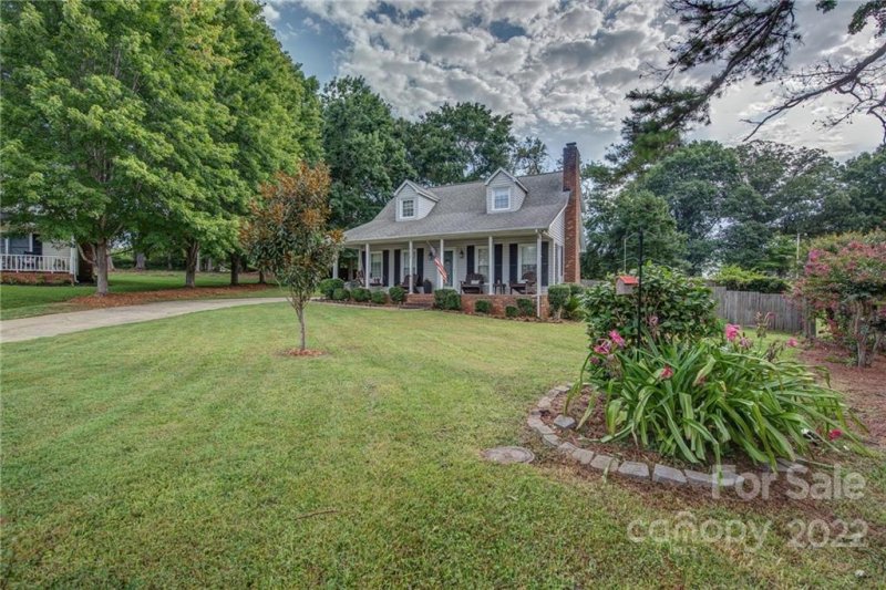 Property image 2 at 2508 Cherokee Court, Gastonia, NC 28056